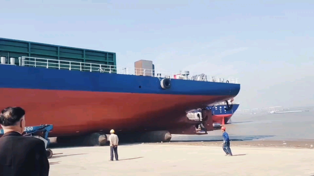 2021.11.01:賀江蘇合心海運(yùn)“合心168”船氣囊上排下水吉水接水順利完成#氣囊下水#合心168#船舶下水#氣囊上排下水#合心海運(yùn)